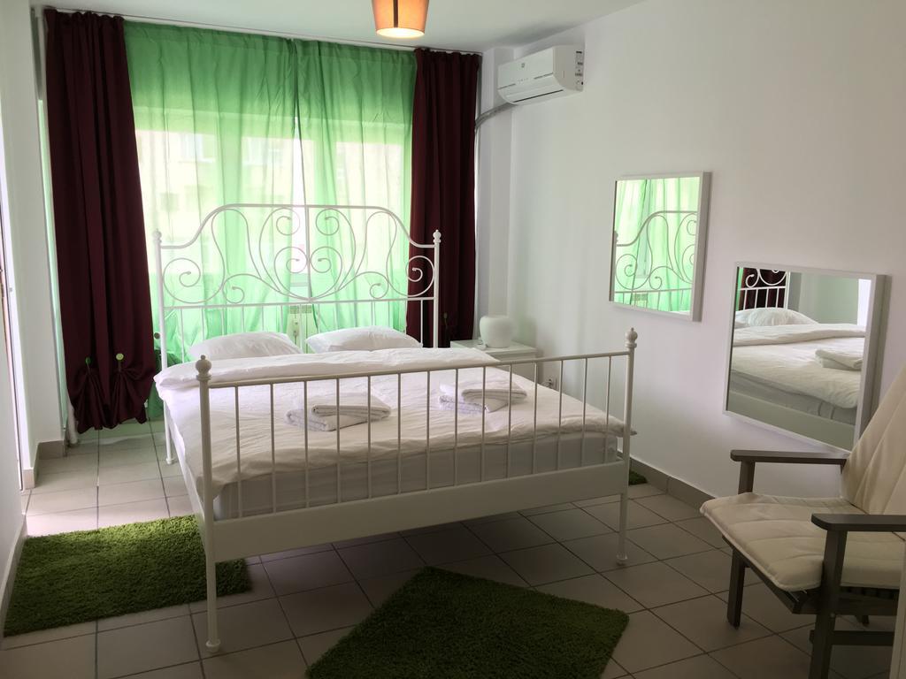 Green Apartment Bukarest Kültér fotó