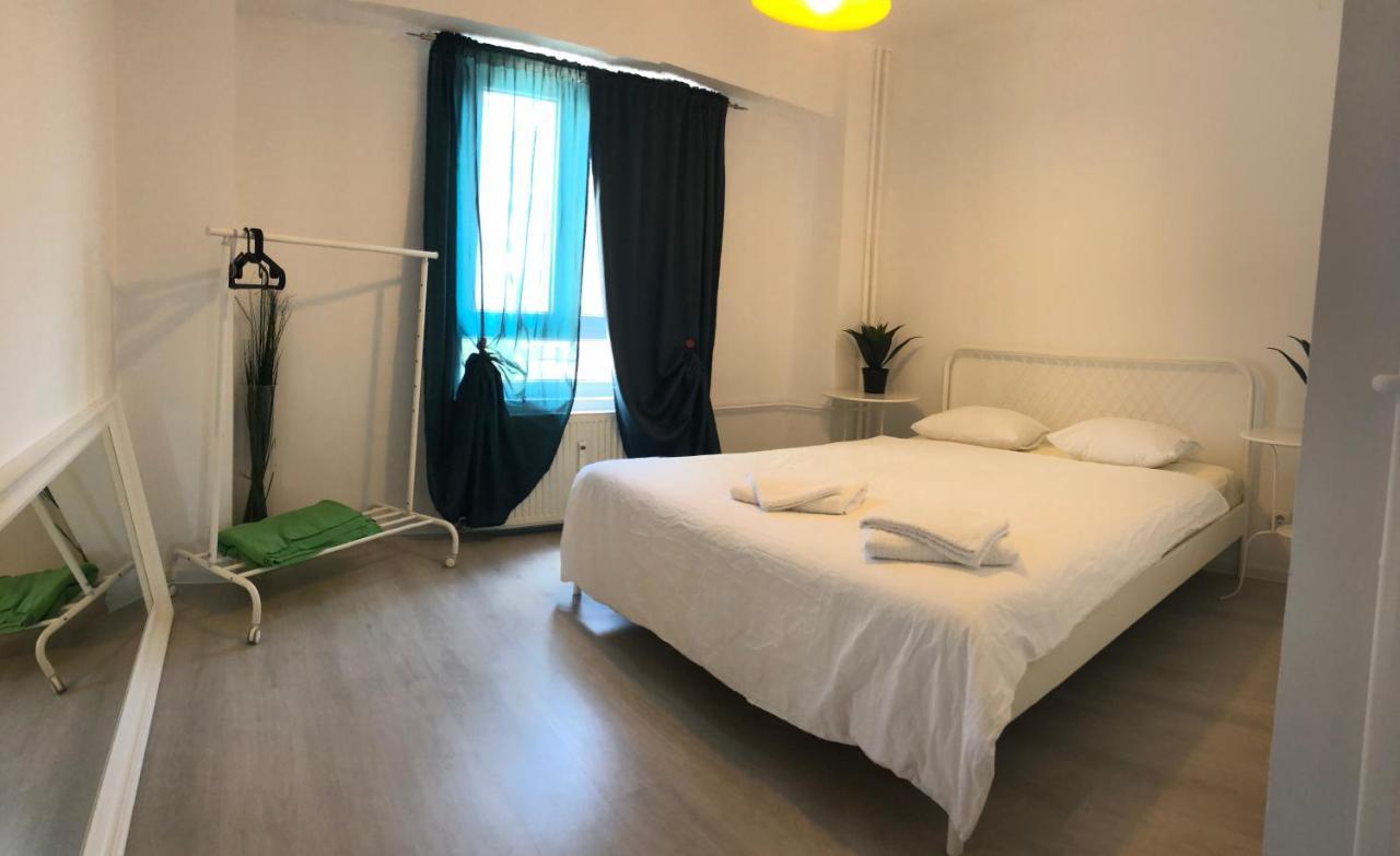Green Apartment Bukarest Kültér fotó