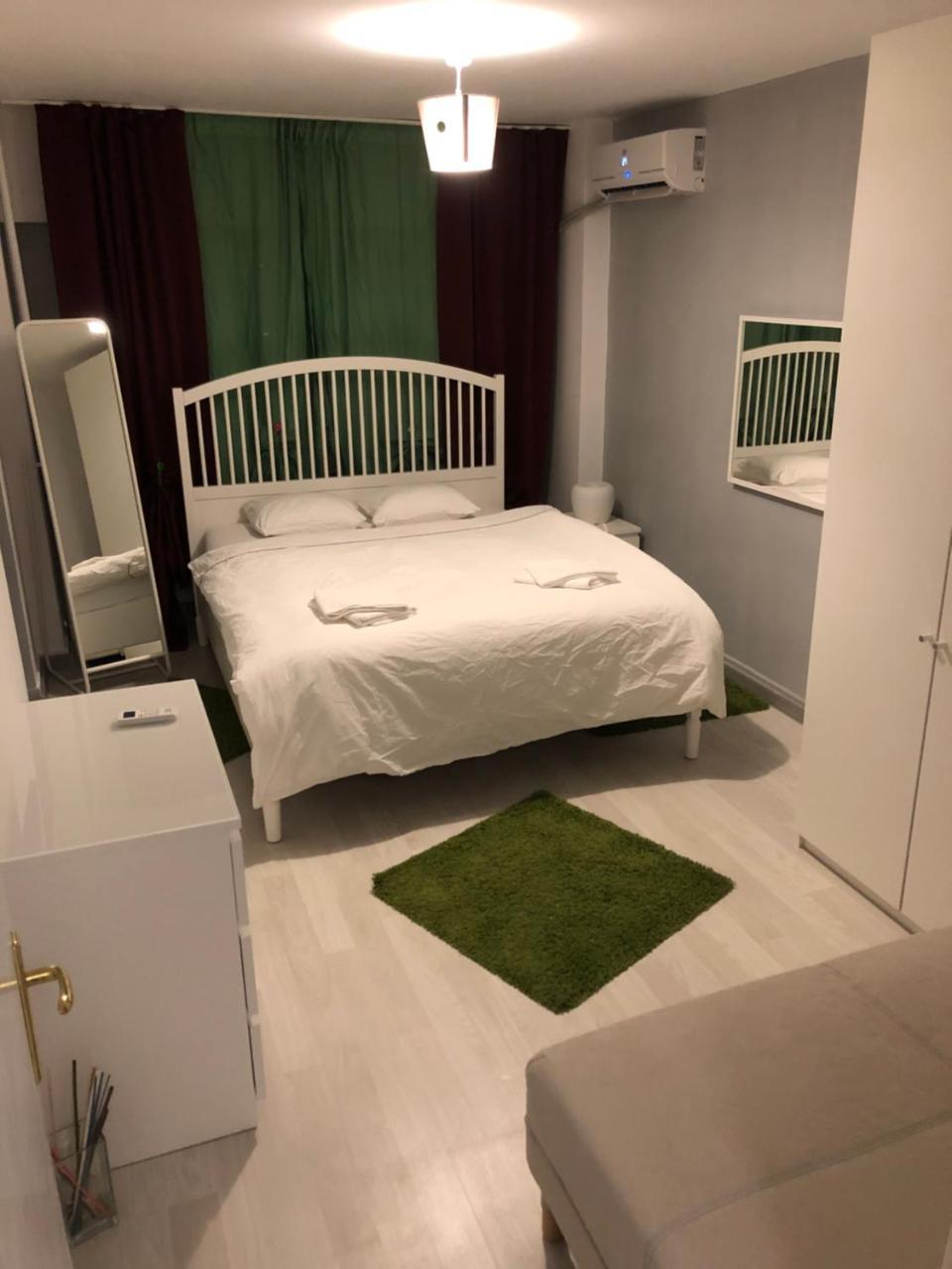 Green Apartment Bukarest Kültér fotó
